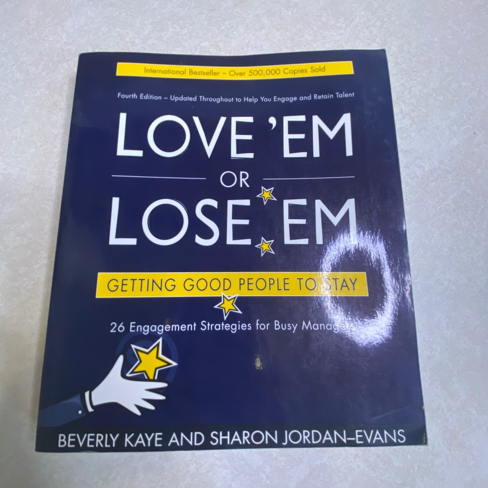 Love 'Em or Lose 'Em Blue 4th Edition Management Book Employee Retention Growth